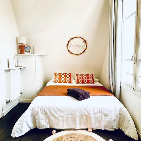 Homestay Cosy Place Entre L'arc De Triomphe Et Les Champs-elysees