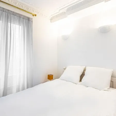Guestready - Central Parisian Retreat Apartment