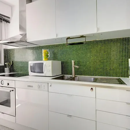 St Germain & Le Bon Marche With Balcony - Cityapartmentstay Lägenhet