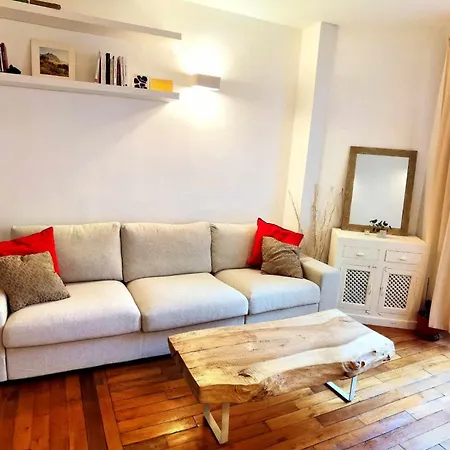 Apartment Bright And Peaceful Nest Near Montmartre