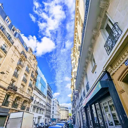 Bright And Peaceful Nest Near Montmartre Paris