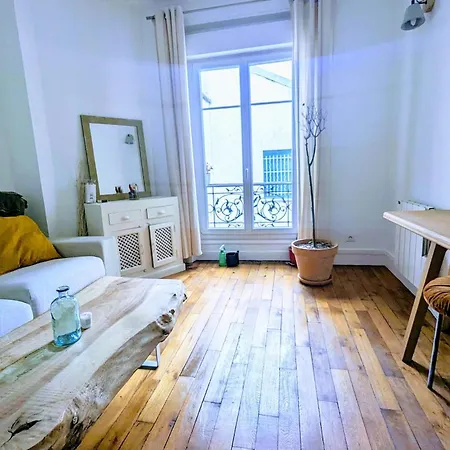Apartment Bright And Peaceful Nest Near Montmartre