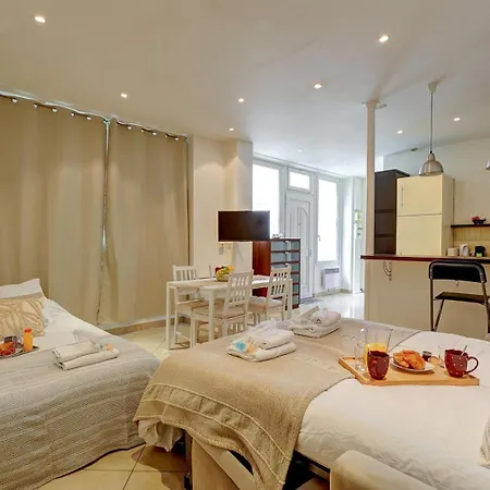404 Charlotte - Superbe A Apartment