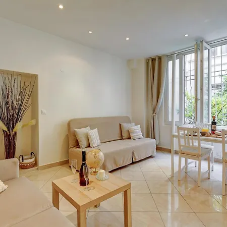 404 Charlotte - Superbe A Apartment