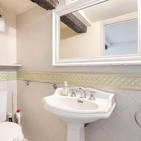 Guestready - Discover The Charm Of Apartman Párizs