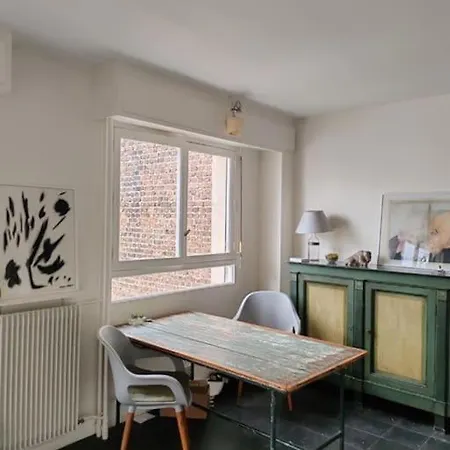 20 Eme Rue Des Vignoles Au 6 Eme Ciel * Paris