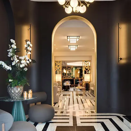 Hotel Royal Fromentin 4*