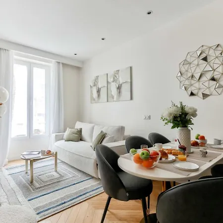 Apartman Family Retreat - Le Marais - With Ac