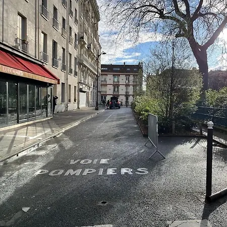 Apartman Charme Hausmanien Vue Parc 4 Famille Metro 6 Párizs