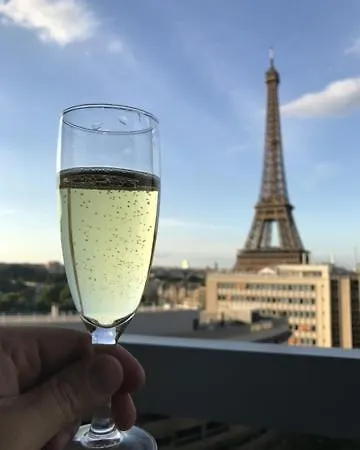 Apartment Eiffel Tower Incredible View *