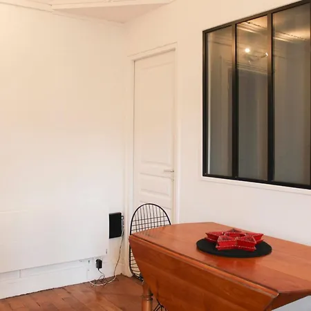 Charming T3 Near The Promenade Pereire Apartment