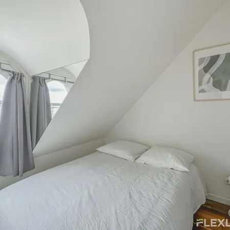 Flexliving - Onebedroom - Malesherbes - Eiffel Tower View Apartment Paris
