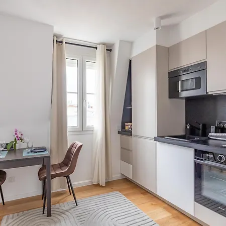 Luxurious Flat In The Center Apartment *
