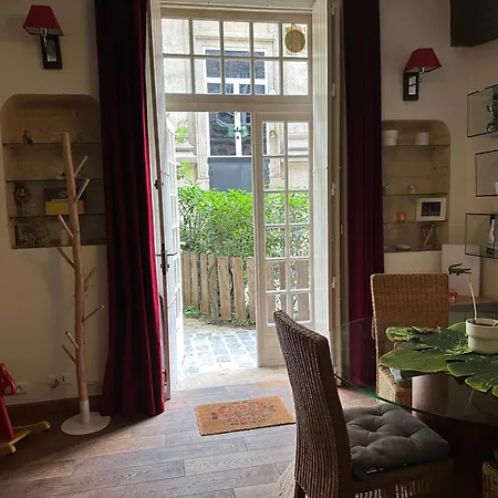 Apartment Centre Exclusif Avec Jardin