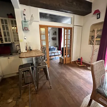 Appartement Centre Exclusif Avec Jardin Paris