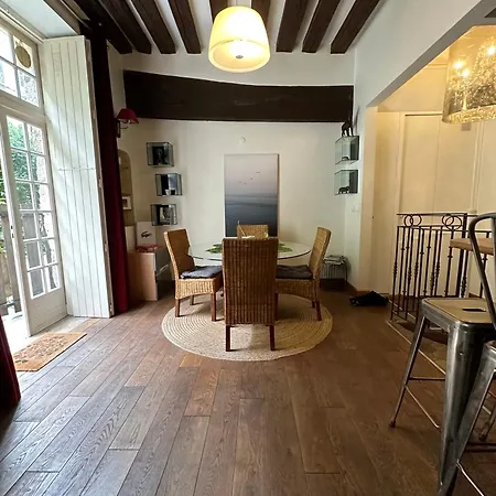 Appartement Centre Exclusif Avec Jardin