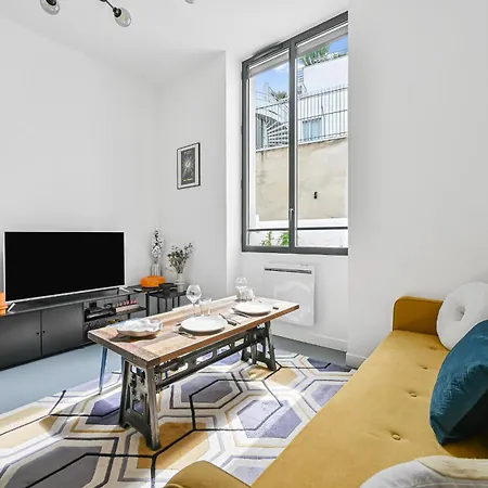 Apartment Magnifique Renove Republique Metro 3pers Wifi Paris