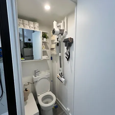 Apartment Bastille Bercy Gare De Lyon Climatisee 9m2 Ideal 1 Pers ,max 2 Pers *
