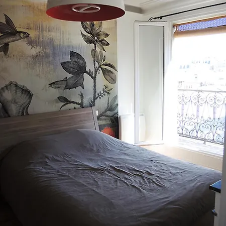 Homestay Private With Bathroom In Sunny Flat