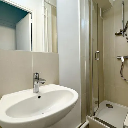 Flexliving - - Remusat Holiday home