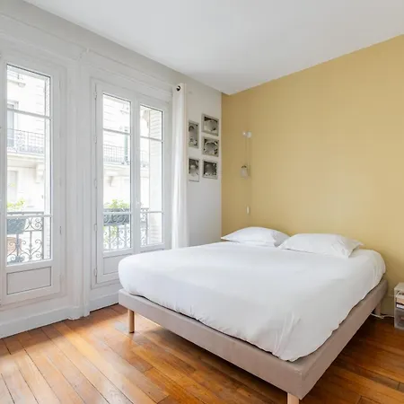 Apartment Veeve - Beauty Among The Bustle *