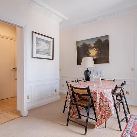 Veeve - Haussmannian Heights Apartment *