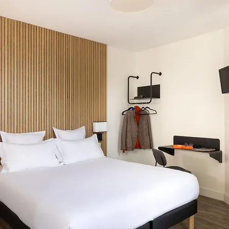 Hotell Korner Eiffel 3*