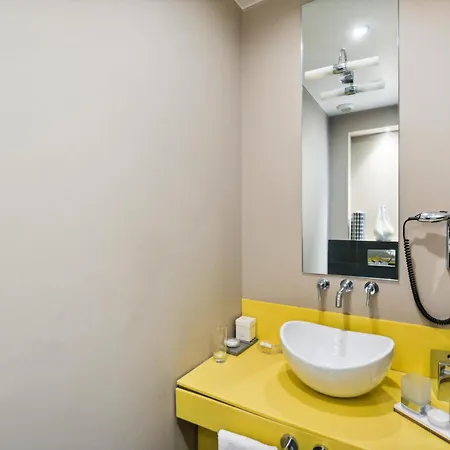 Le Singulier 3* Paris
