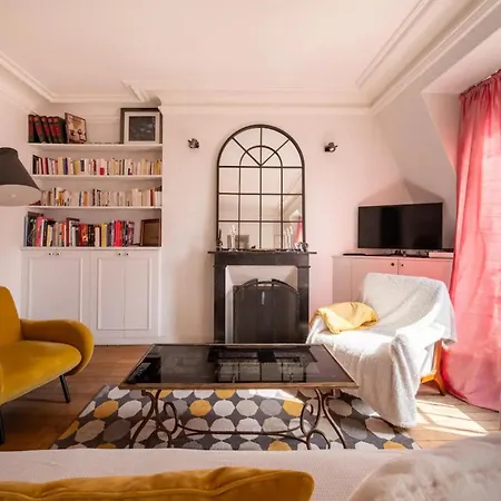 Apartment Beautiful 1bd Parasian Batignolles Paris