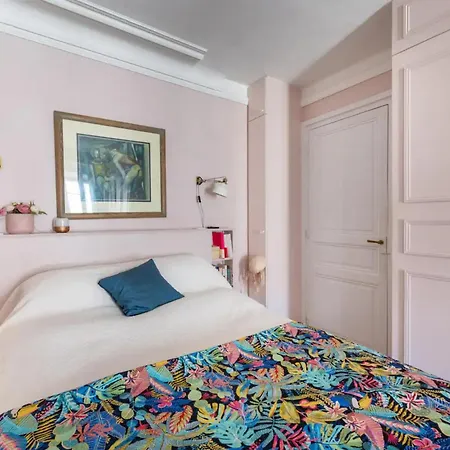 Apartment Beautiful 1bd Parasian Batignolles Paris