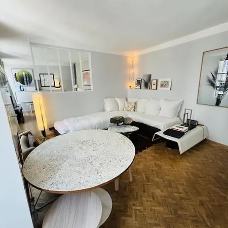 Cozy Canal Saint Martin Apartment Paris