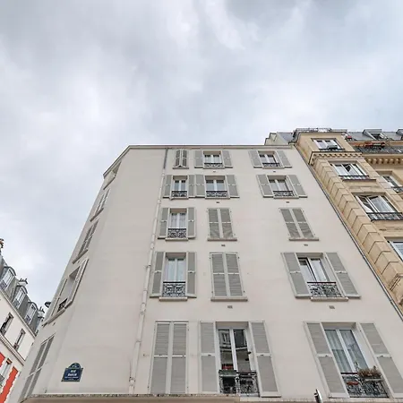 Charming Heart Of 17th Paris