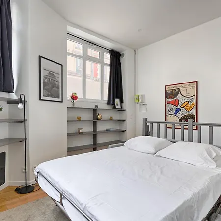 Apartment Charming Heart Of 17th Paris