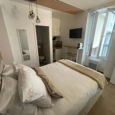 Eiffel Tour Cosy Bali Apartment Paris