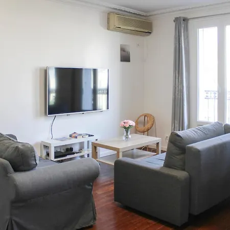 Beautiful And Spacious In The 10th Paris