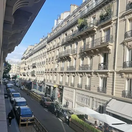De Luxe Juste A Cote Des Champs-elysees Apartment *