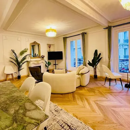 Apartment De Luxe Juste A Cote Des Champs-elysees Paris