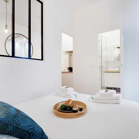 Chic Parisian Retreat Alexandre Dumas 2c Apartment *