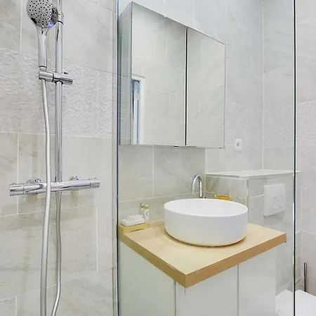 Apartment Chic Parisian Retreat Alexandre Dumas 2c Paris
