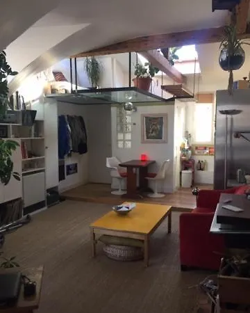 Location 11 Apartment *