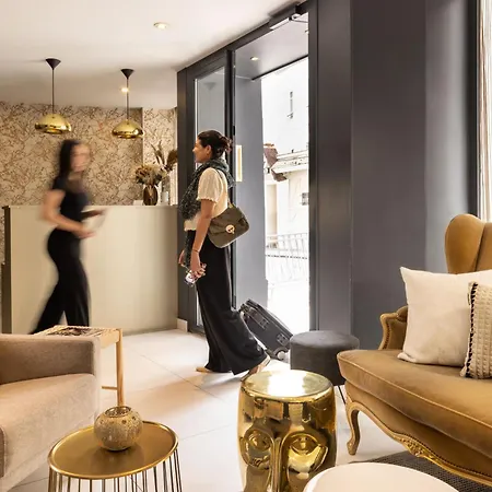 Des Ambassadeurs Hotel