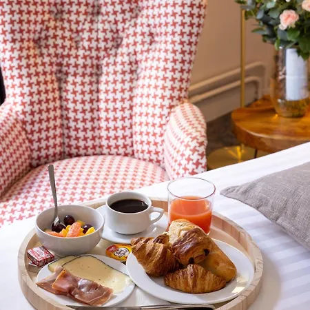 Hotel Des Ambassadeurs 3*