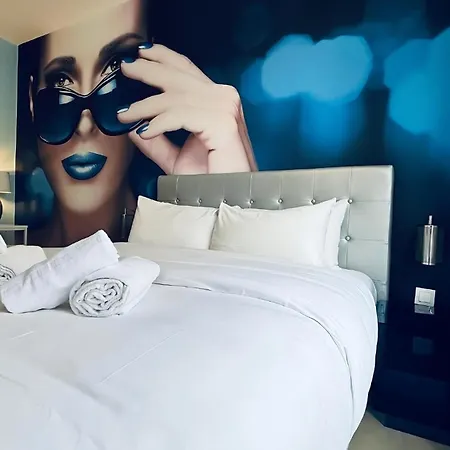 Le Glam's 3* Paryż