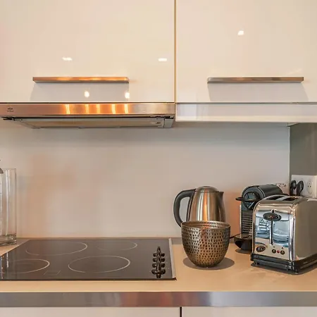 1min Walk From Champs Elysees - Avenue Montaigne - Ac - Self-checkin - Working Desk * Paris