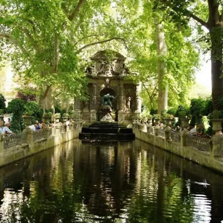 Petit Cosy A Saint-germain-des-pres Et Jardin Du Luxembourg Apartman
