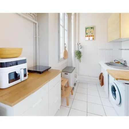 Joivy Charming Studio With Eiffel Tower View Paris
