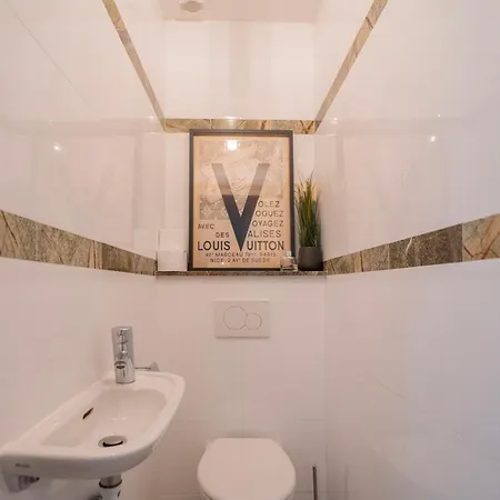 Luxury And Comfort In The Heart Of 公寓 *