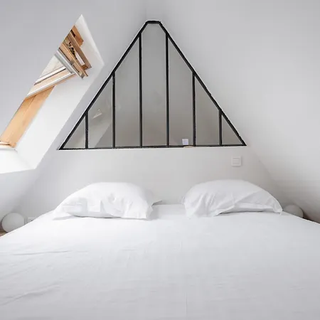 Veeve - Modern-chic Mezzanine