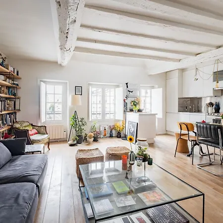 Veeve - Modern-chic Mezzanine