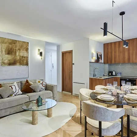 2 Center Of By Prestige Apartment Paris